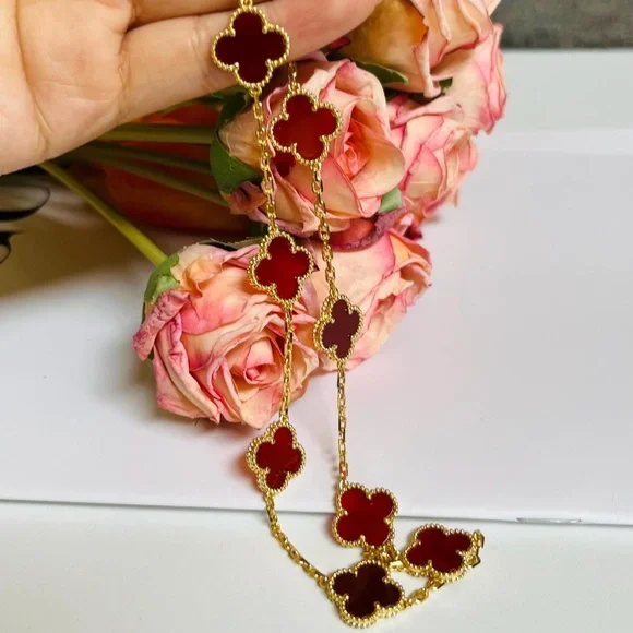 Red Clover Necklace Jewelry - Picture 4 of 17